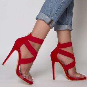 🔥👠BRAND NEW SMOKIN’ HOT RED HEELS 👠🔥